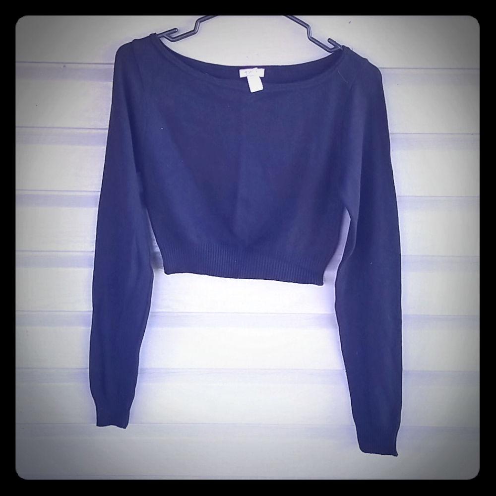 Long sleeve crop top